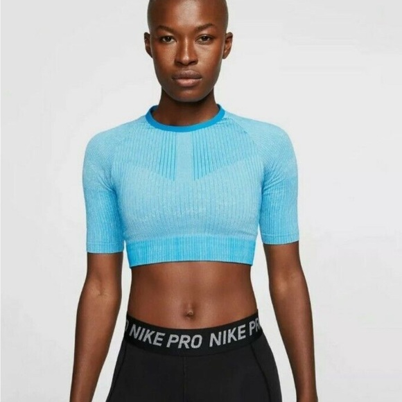 Nike Seamless City Ready Training Crop Top - Picture 1 of 7
